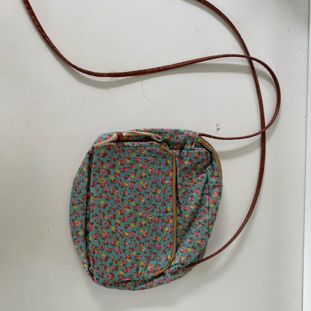 Cross body purse